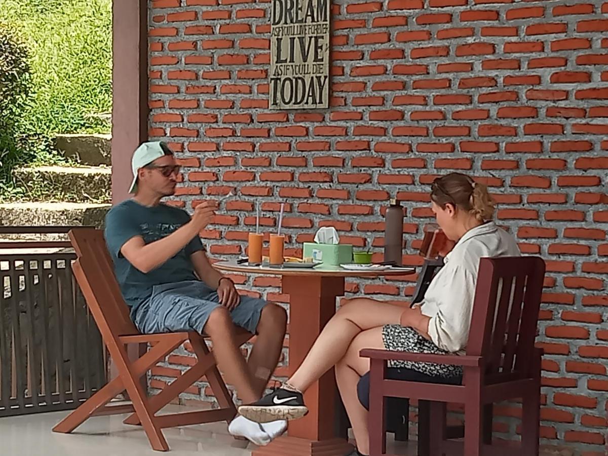 Moni Mahalika Hotel Келимуту Екстериор снимка