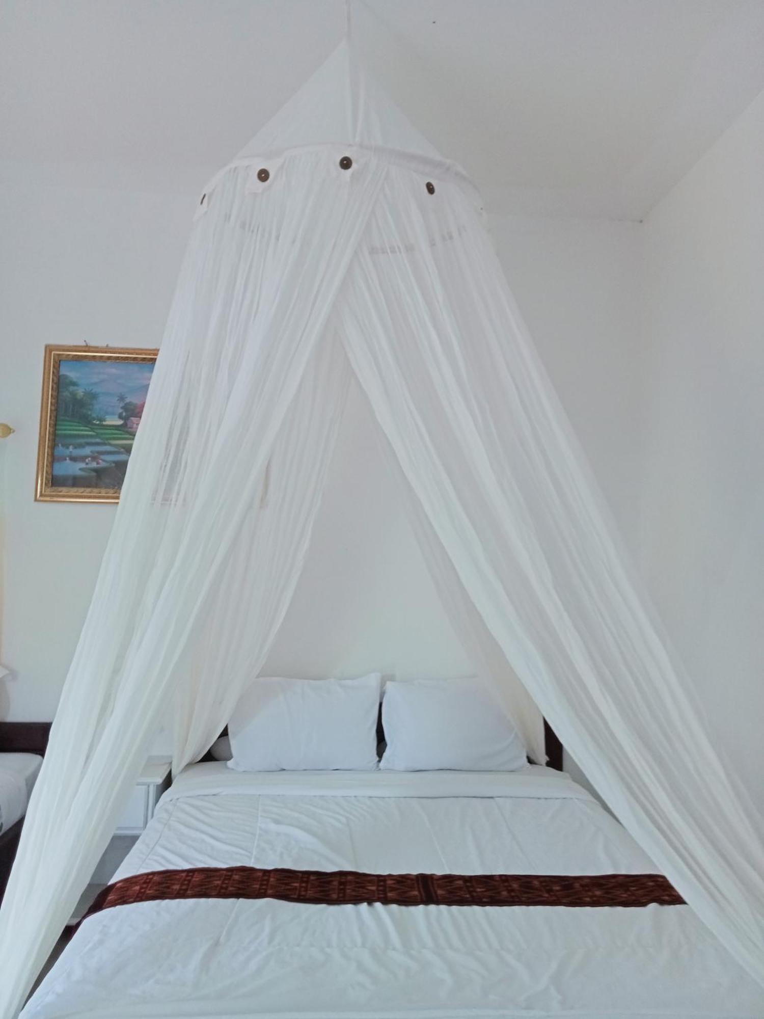 Moni Mahalika Hotel Келимуту Екстериор снимка